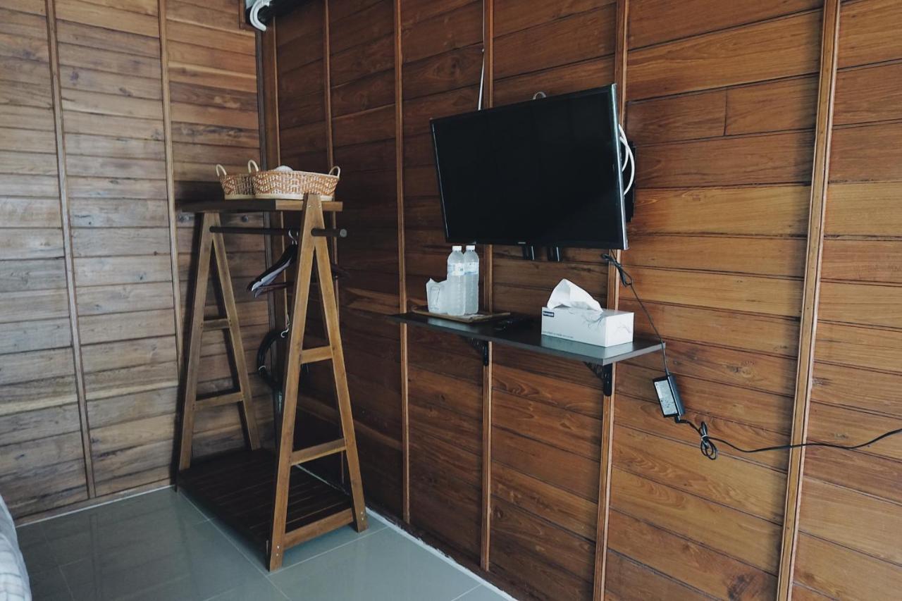 Tha Ma-O Bouteak Homestay - Self Check-In Lampang Exteriör bild