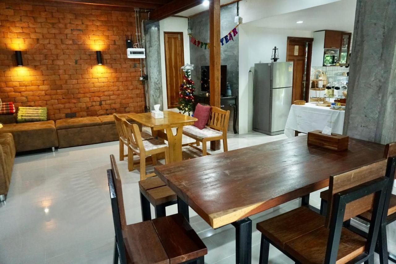 Tha Ma-O Bouteak Homestay - Self Check-In Lampang Exteriör bild