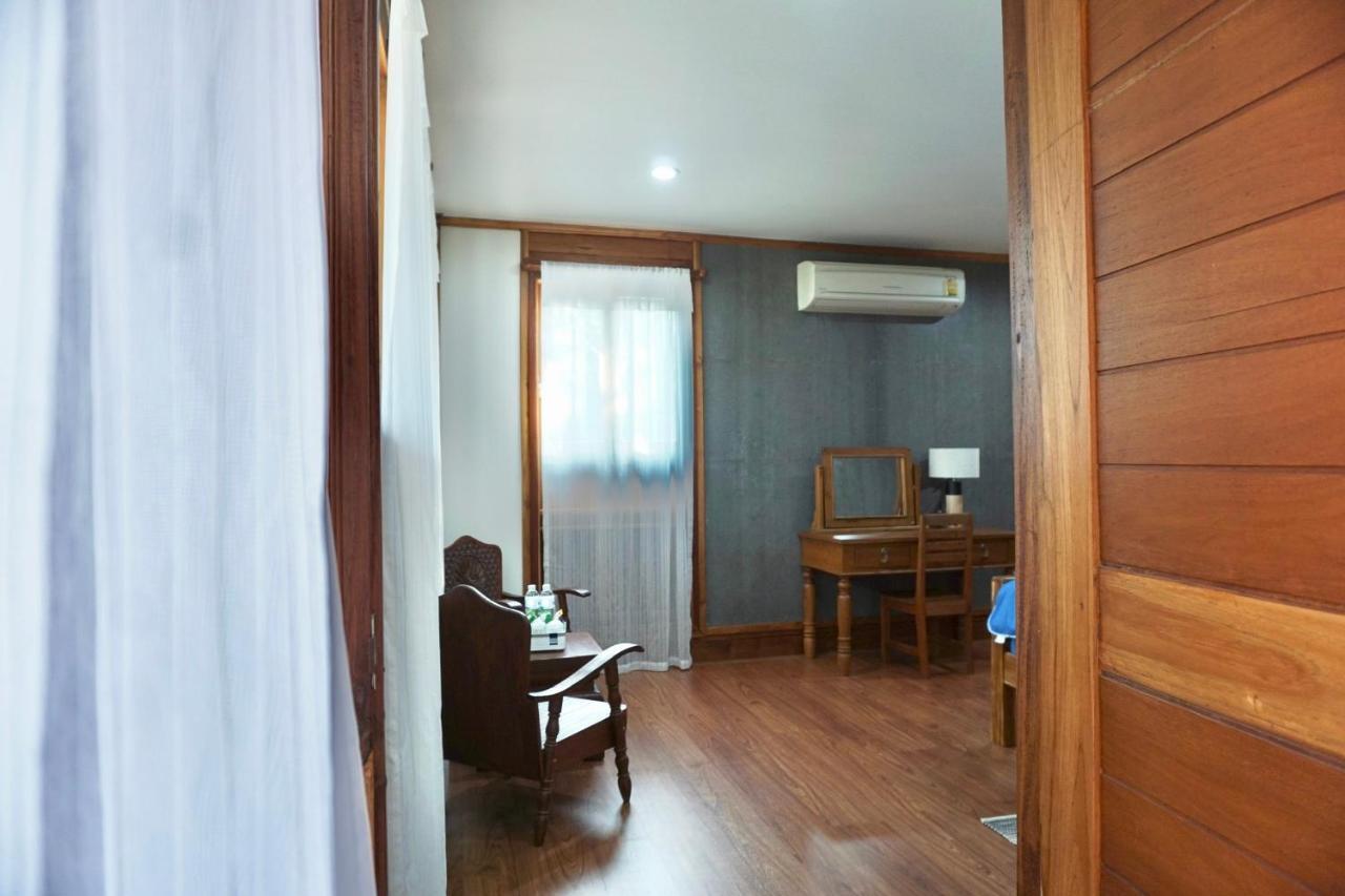 Tha Ma-O Bouteak Homestay - Self Check-In Lampang Exteriör bild